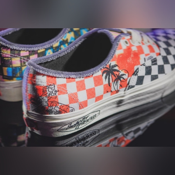 Vans X Stranger Things "Sufer Boy" Authentic *NWT* - Picture 5 of 16